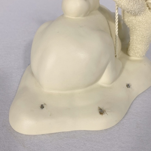 Dept 56 Cream Figurine with Polar Bear and Lantern “Shhh Baby Dreaming “ - Picture 7 of 11